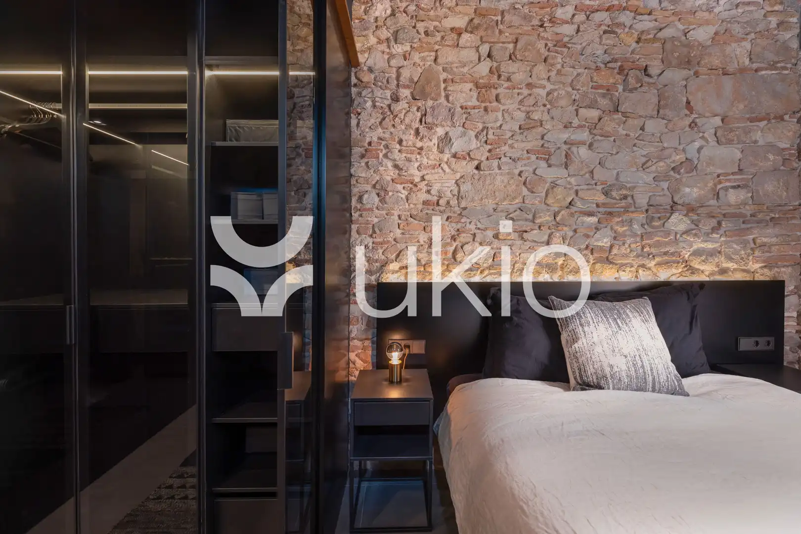 Habitación de Apartamento de alquiler en Barcelona con Aire acondicionado, Calefacción y Amueblado