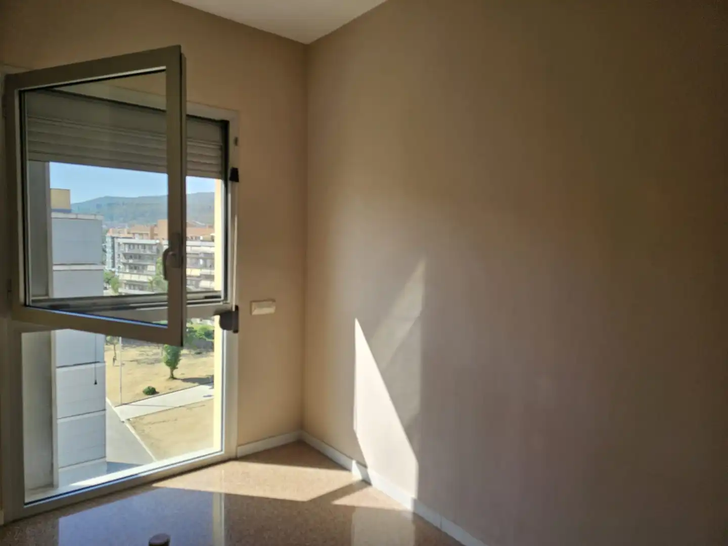 Bedroom of Flat for rent in Sant Andreu de la Barca  with Air Conditioner, Oven and Balcony