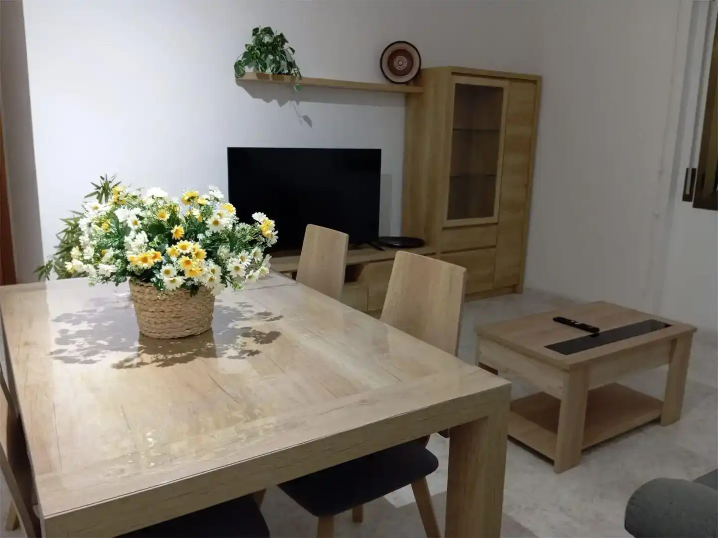 Dining room of Study for share in Cistella  with Air Conditioner, Private garden and Furnished