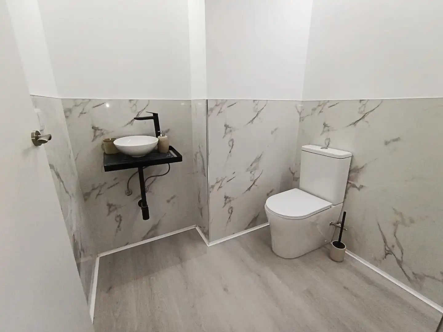 Bathroom of Study for sale in Valencia