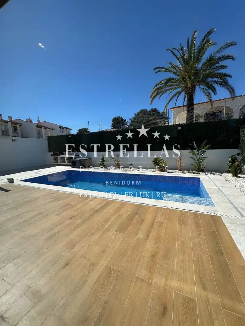 Piscina de Casa o chalet en venta en La Nucia con Aire acondicionado, Calefacción y Jardín privado