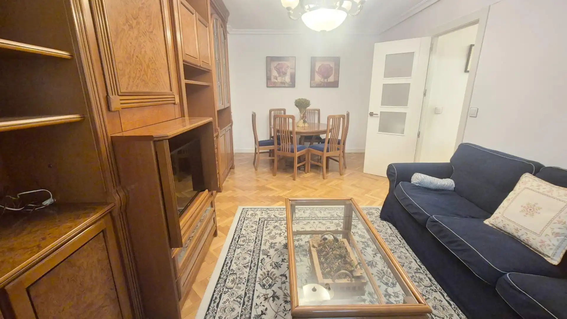Sala de estar de Piso de alquiler en Salamanca con Calefacción, Parquet y Amueblado