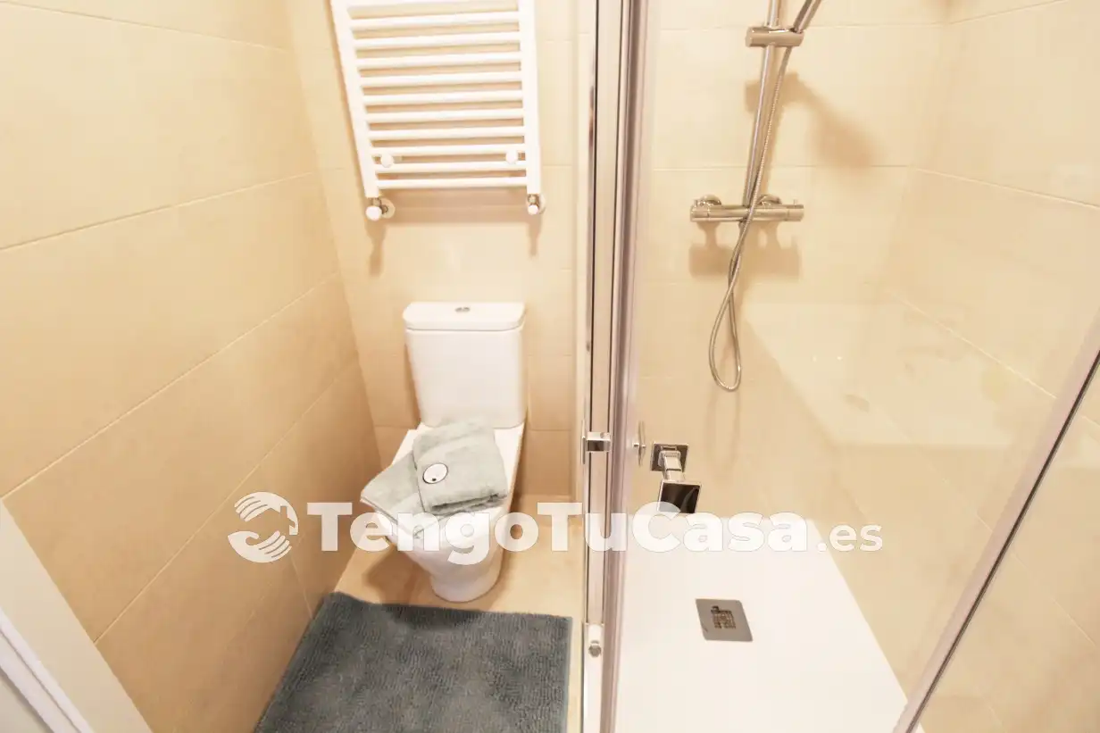 Baño de Piso en venta en Madrid con Aire acondicionado, Calefacción y Amueblado