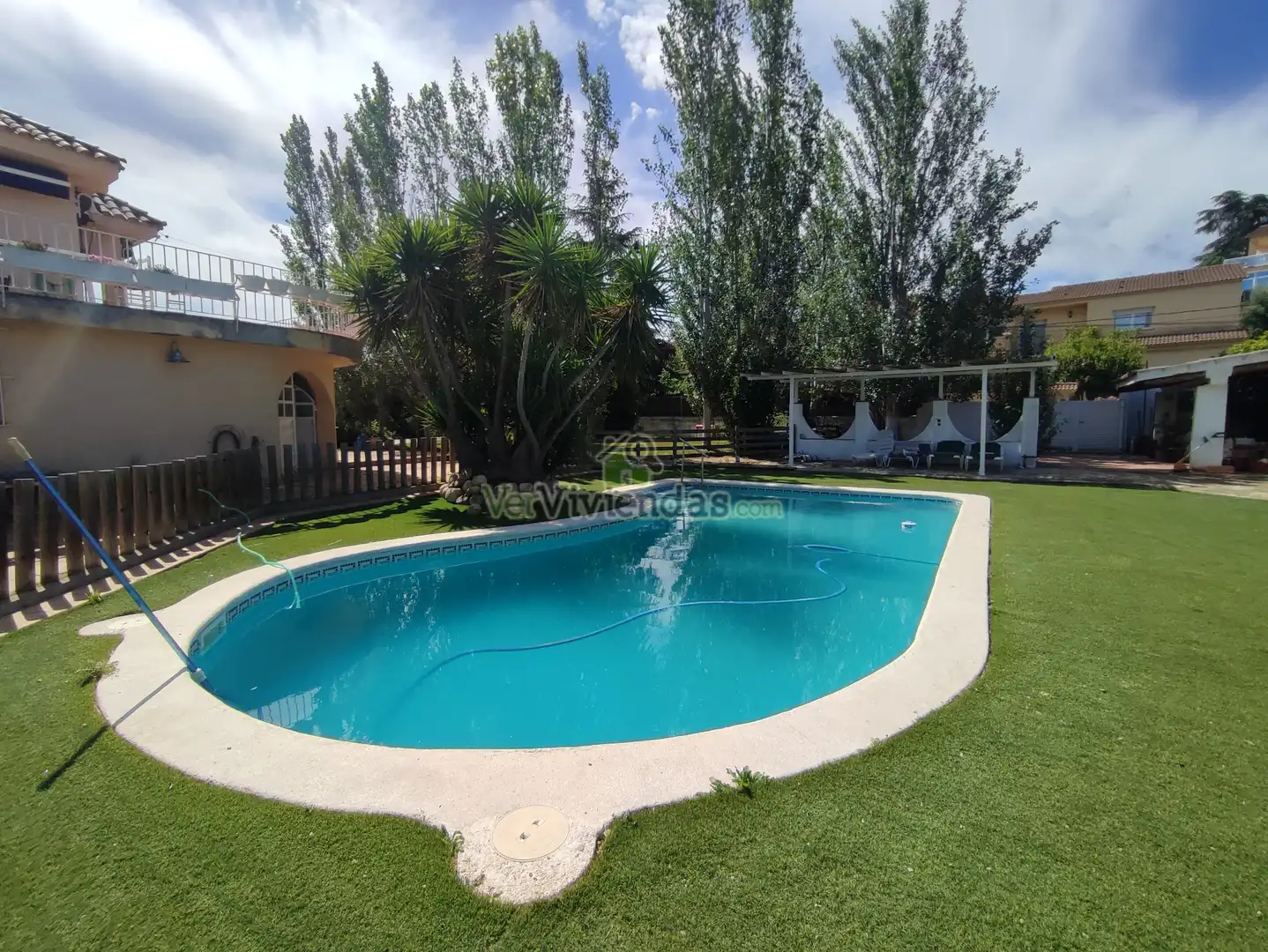 Piscina de Casa o chalet en venta en Esparreguera con Calefacción, Jardín privado y Parquet