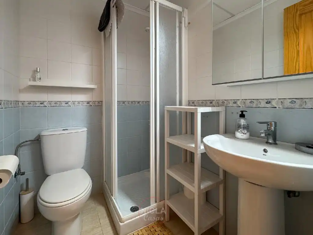 Baño de Apartamento en venta en Cuevas del Almanzora con Aire acondicionado, Terraza y Amueblado