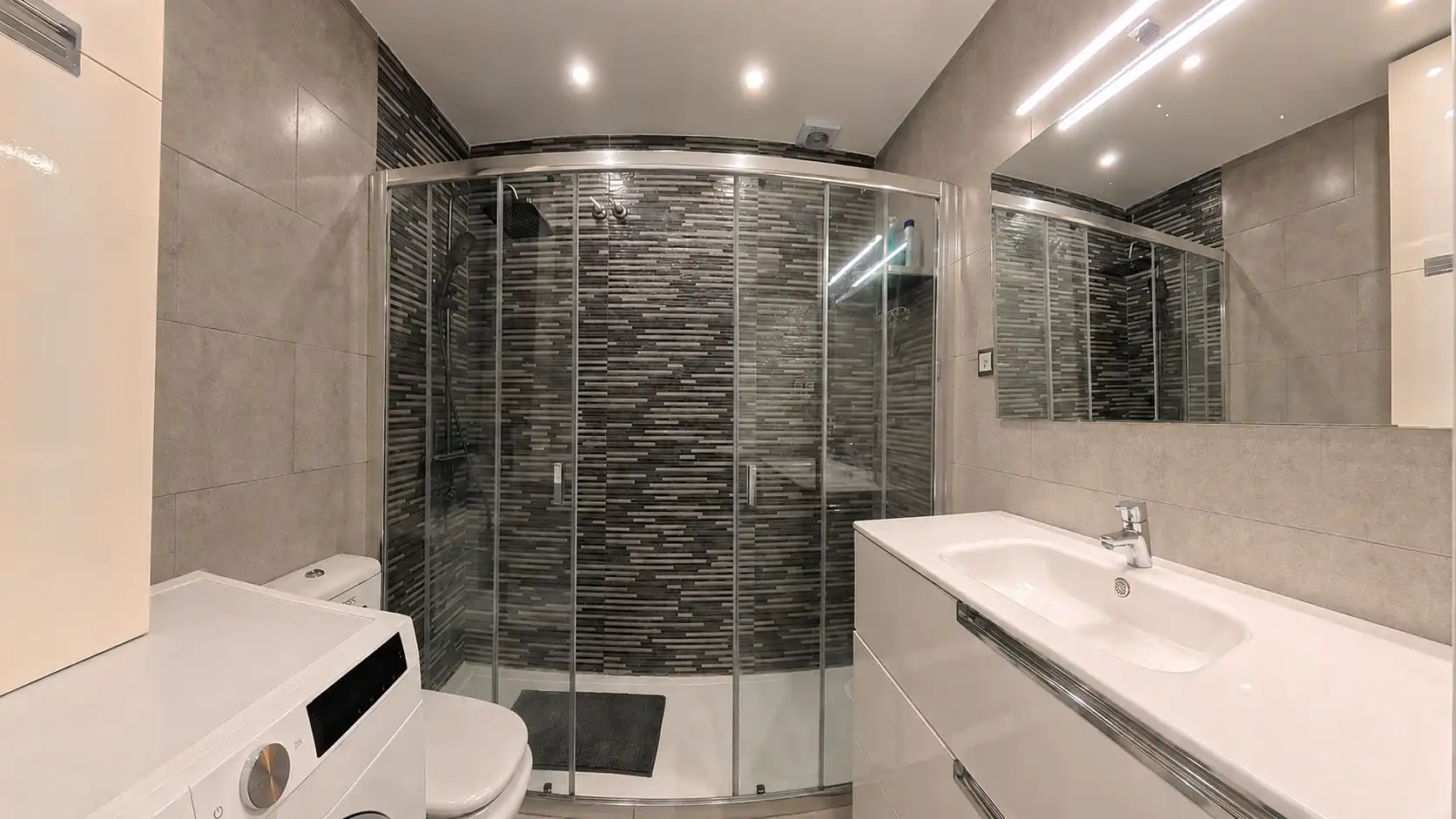 Bathroom of Detached homes for sale in Cubelles  with Air Conditioner, Heating and Private garden