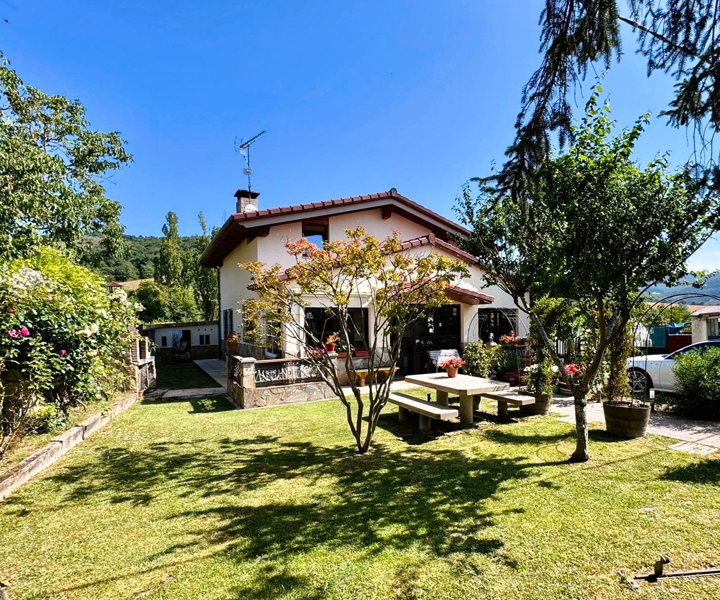 Jardí de Casa o xalet en venda en Juslapeña amb Aire condicionat, Calefacció i Jardí privat