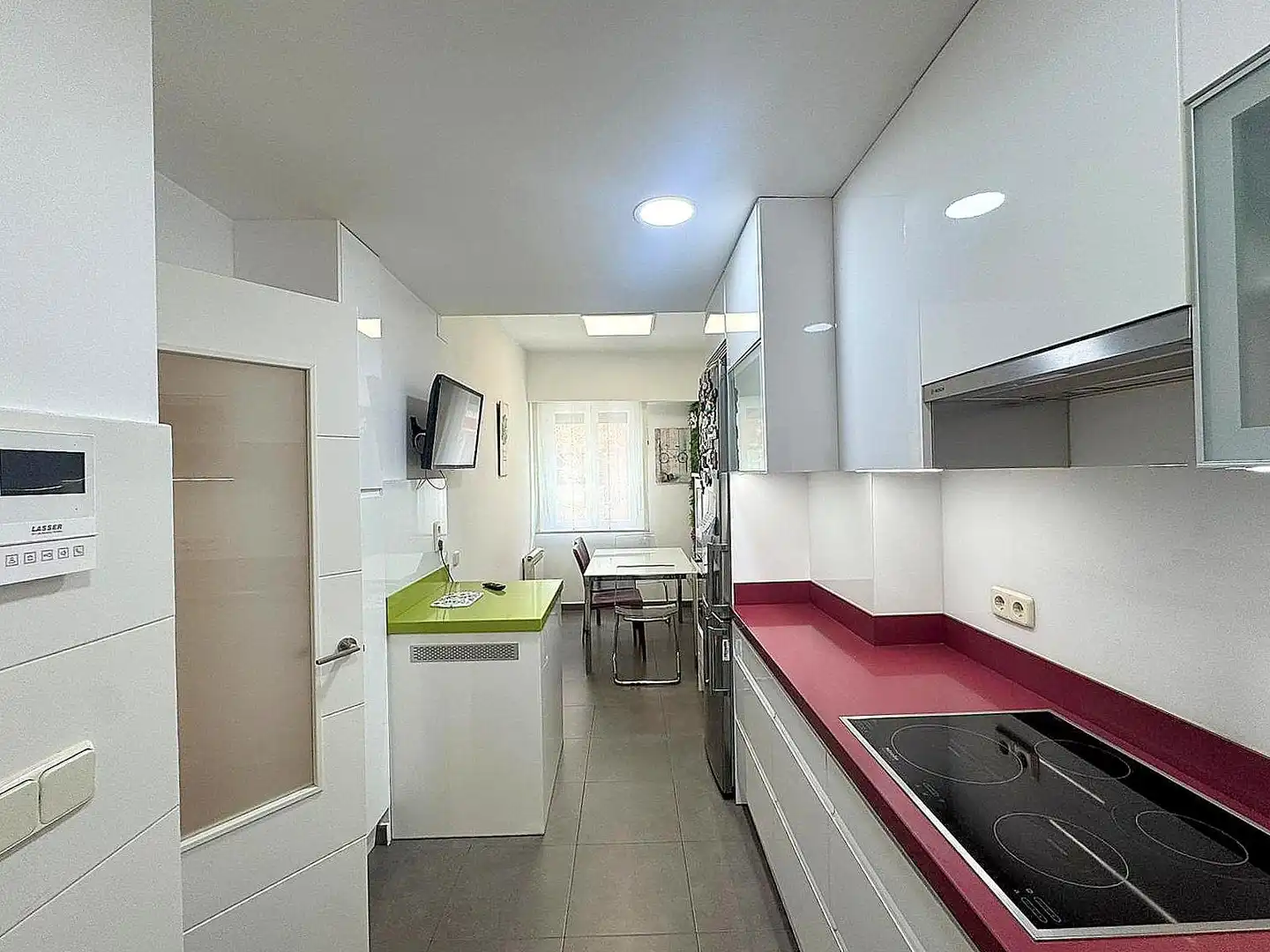 Küche von Wohnung zur Miete in Madrid mit Klimaanlage und Heizung