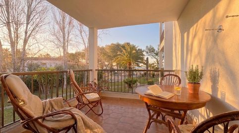 Apartamento en primera línea con terraza en Puerto Alcudia