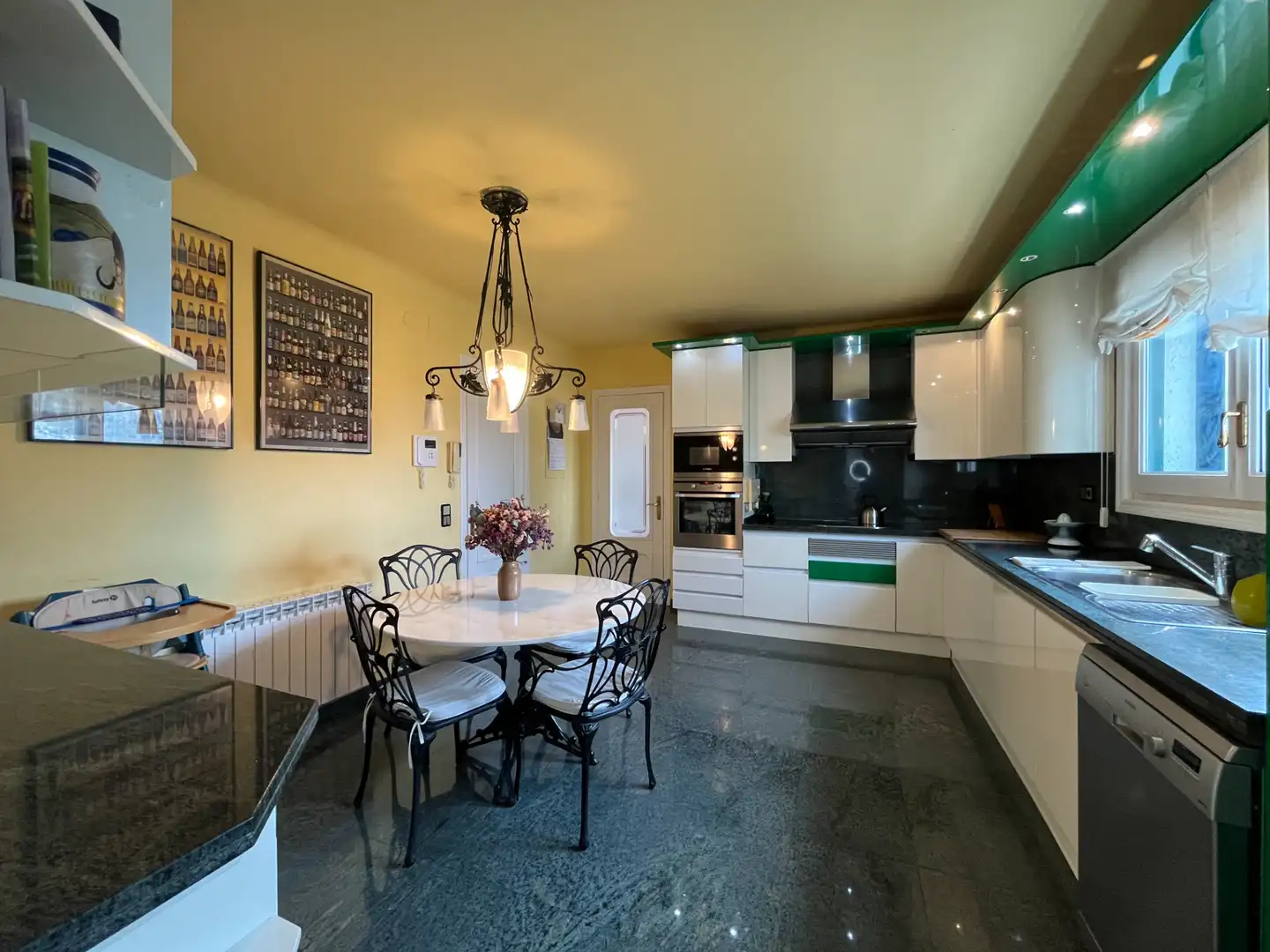 Casa con terraza en venta en Carrer Anglada Camarasa 8, imagen 28