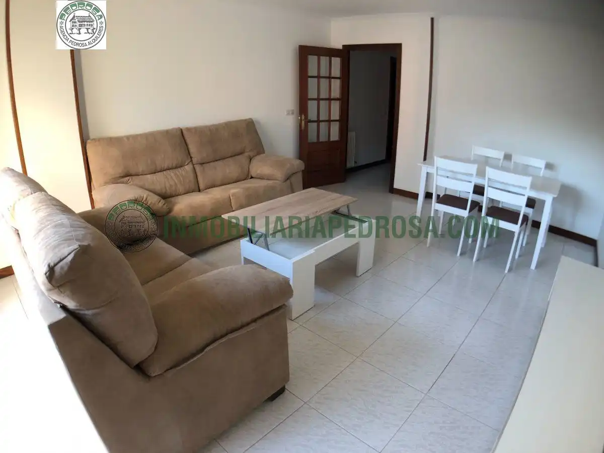 Study for rent in Calle cruz bermella (da), Zona de Plaza de Barcelos