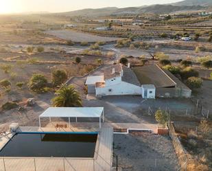 Vista exterior de Casa o xalet en venda en Puerto Lumbreras amb Piscina