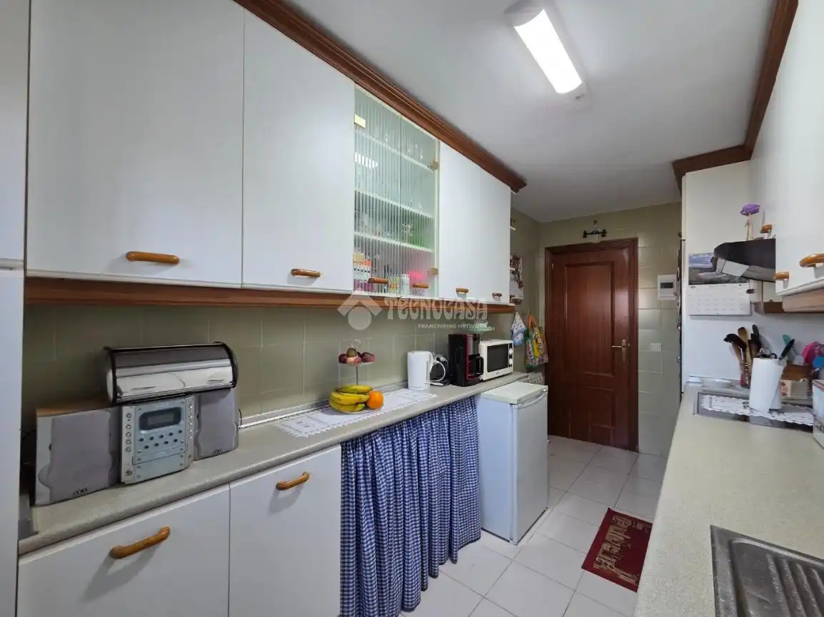 Cocina de Piso en venta en Velilla de San Antonio con Aire acondicionado, Calefacción y Amueblado