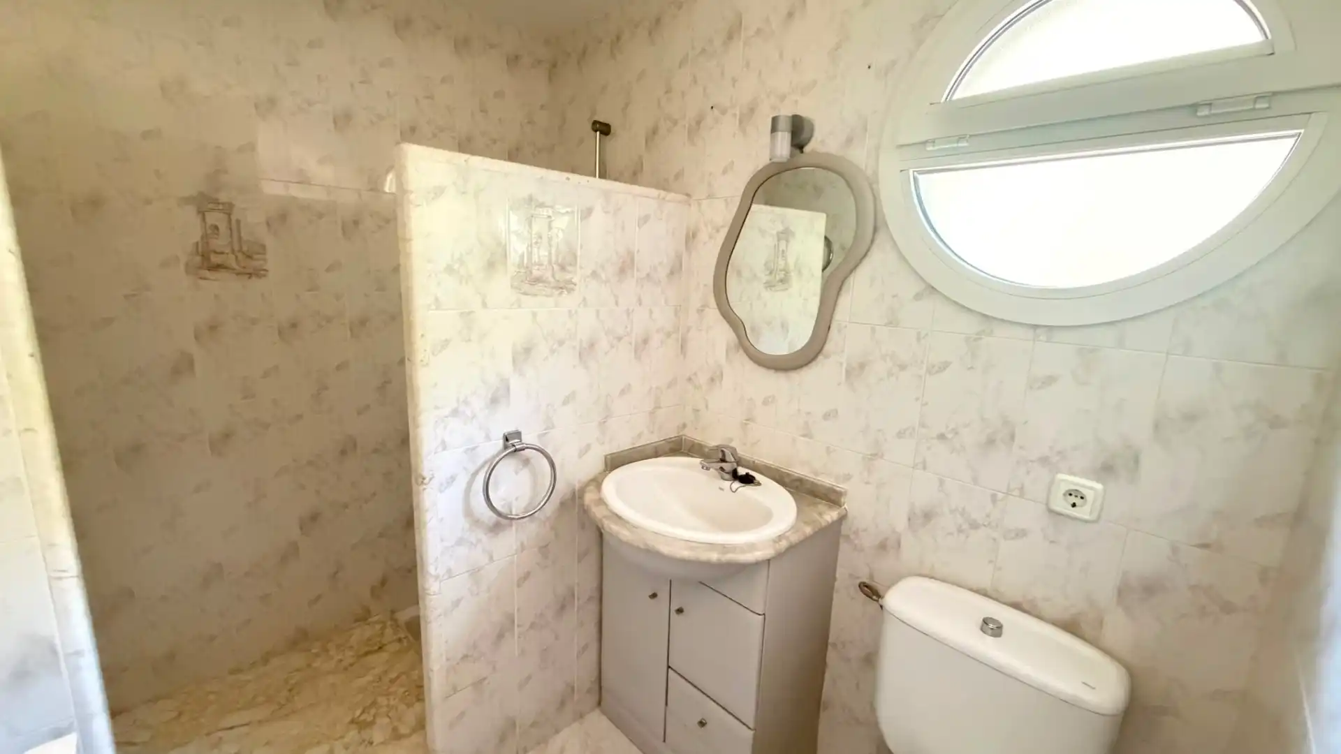 Bathroom of Detached homes for sale in Girona  with Air Conditioner, Heating and Private garden