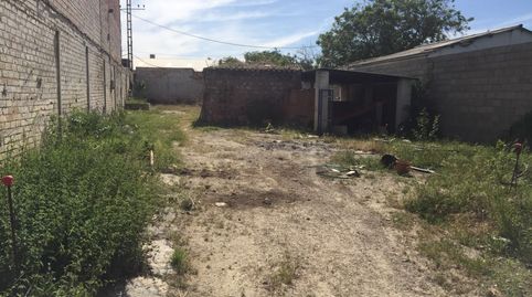 Estupendo solar ideal para construir nave, casa o negocio.