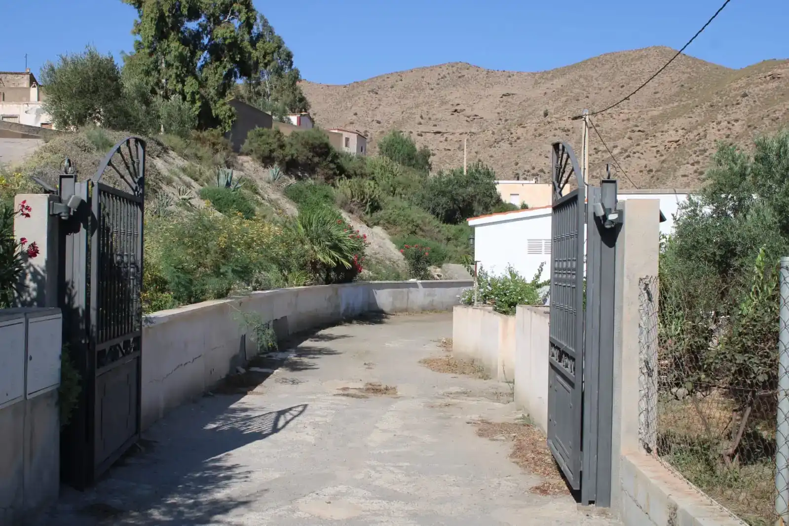 Vista exterior de Finca rústica en venda en Alhabia amb Piscina