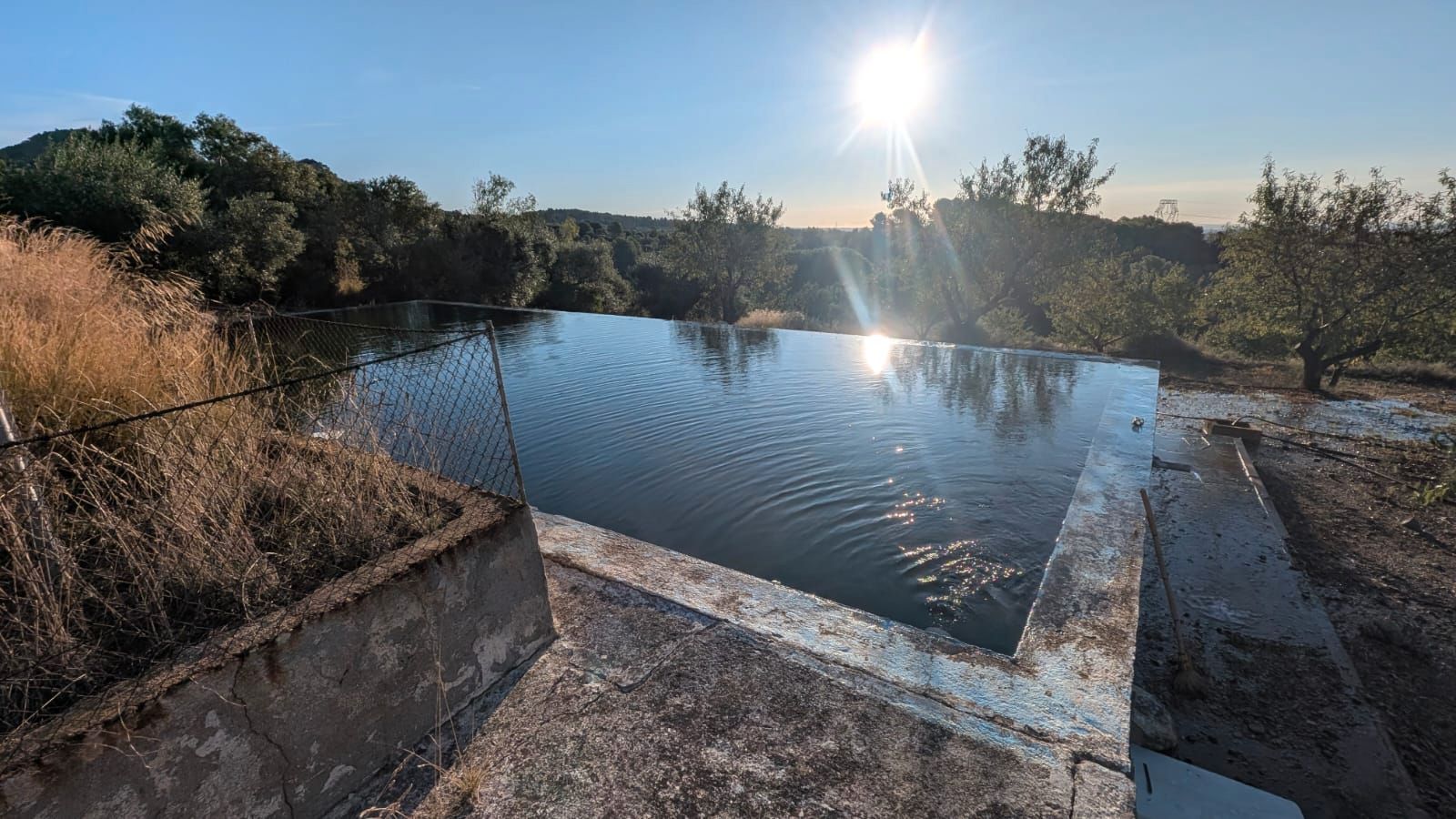 Swimming pool of Land for sale in Reus