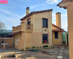 Vista exterior de Finca rústica en venda en Calatayud amb Terrassa i Piscina