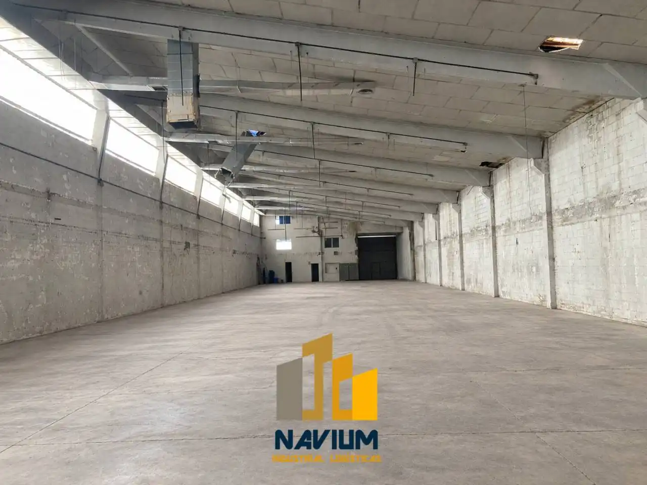 Vista exterior de Nau industrial de lloguer en Barrio de la Estación