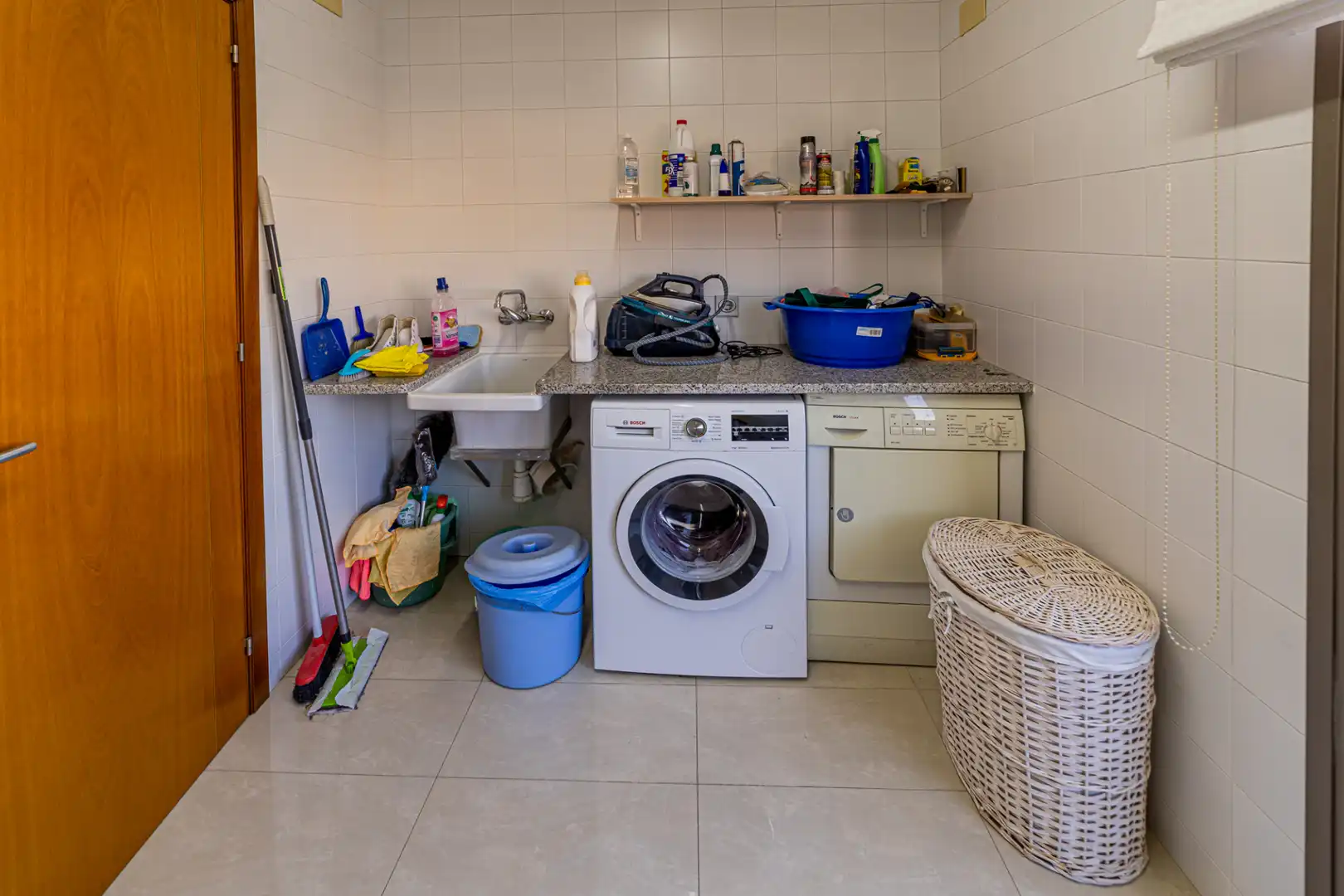 Cuina de Casa o xalet en venda en Figueres amb Aire condicionat, Calefacció i Parquet