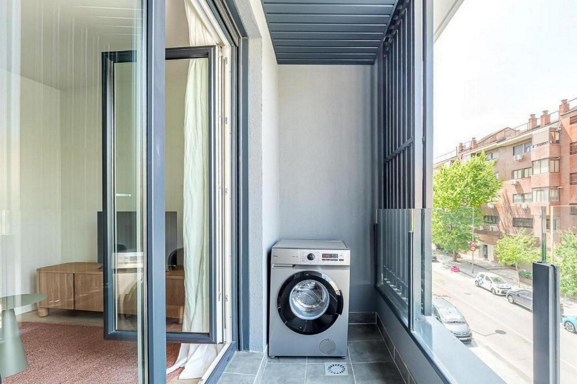 Balcony of Apartment for rent in  Madrid Capital  with Air Conditioner, Heating and Private garden