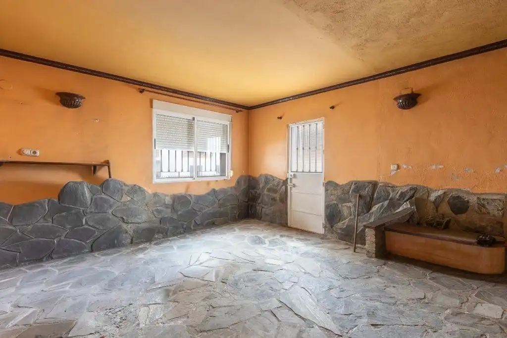 Casa adosada en venta en Granada con Terraza
