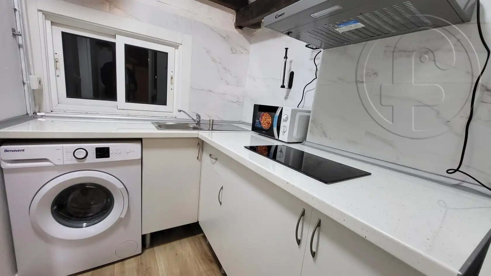 Apartment mit Terrasse zur Miete in Calle Laredo, imagen 2
