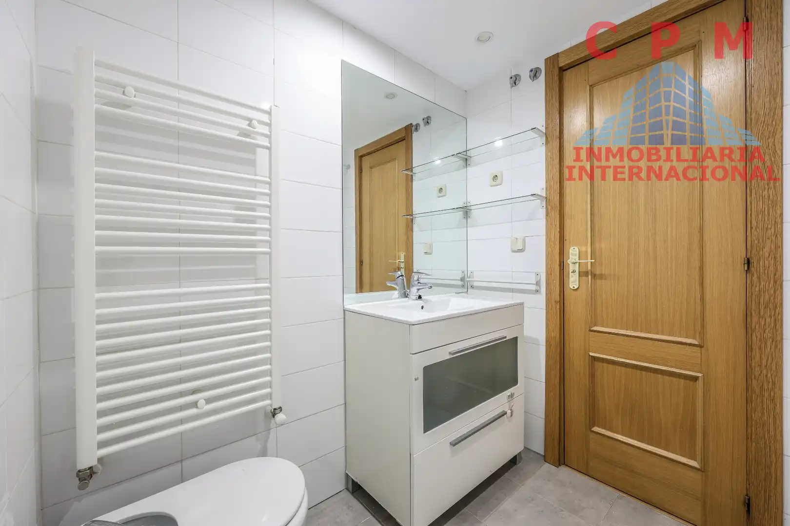 Bathroom of Duplexes for rent in Madrid  with Air Conditioner, Heating and Parquet flooring