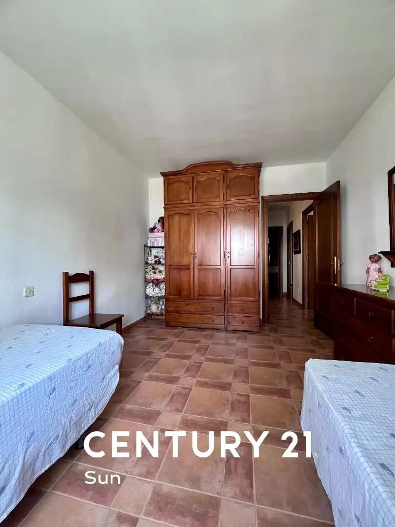 Habitación de Casa adosada en venta en Estepona con Jardín privado, Terraza y Lavadora