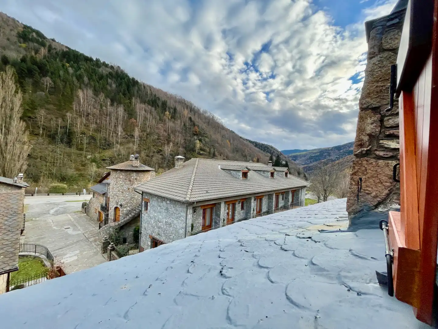 Vista exterior de Ático en venta en Setcases con Calefacción, Terraza y Amueblado