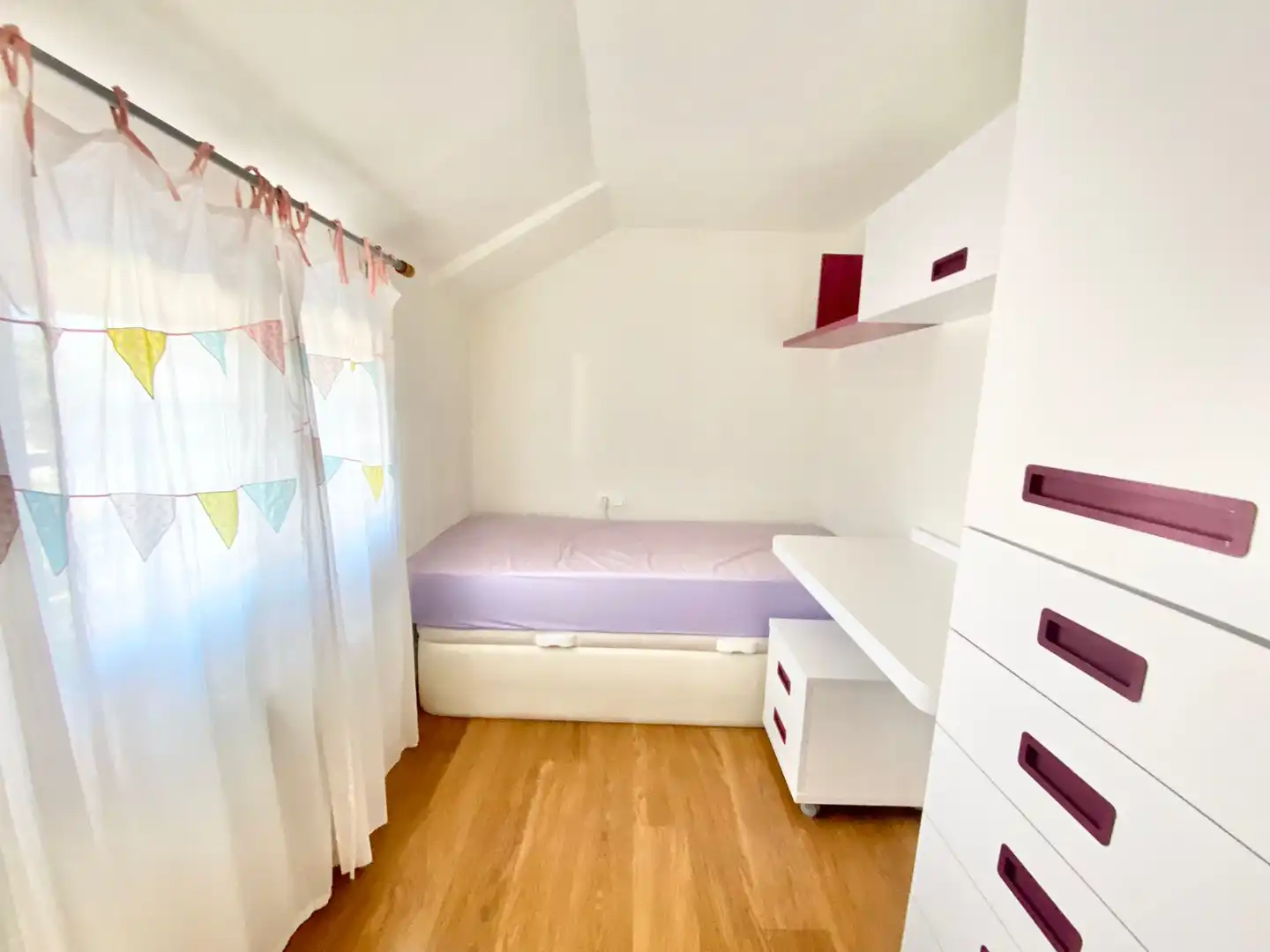 Schlafzimmer von Dachboden zur Miete in Vitoria - Gasteiz