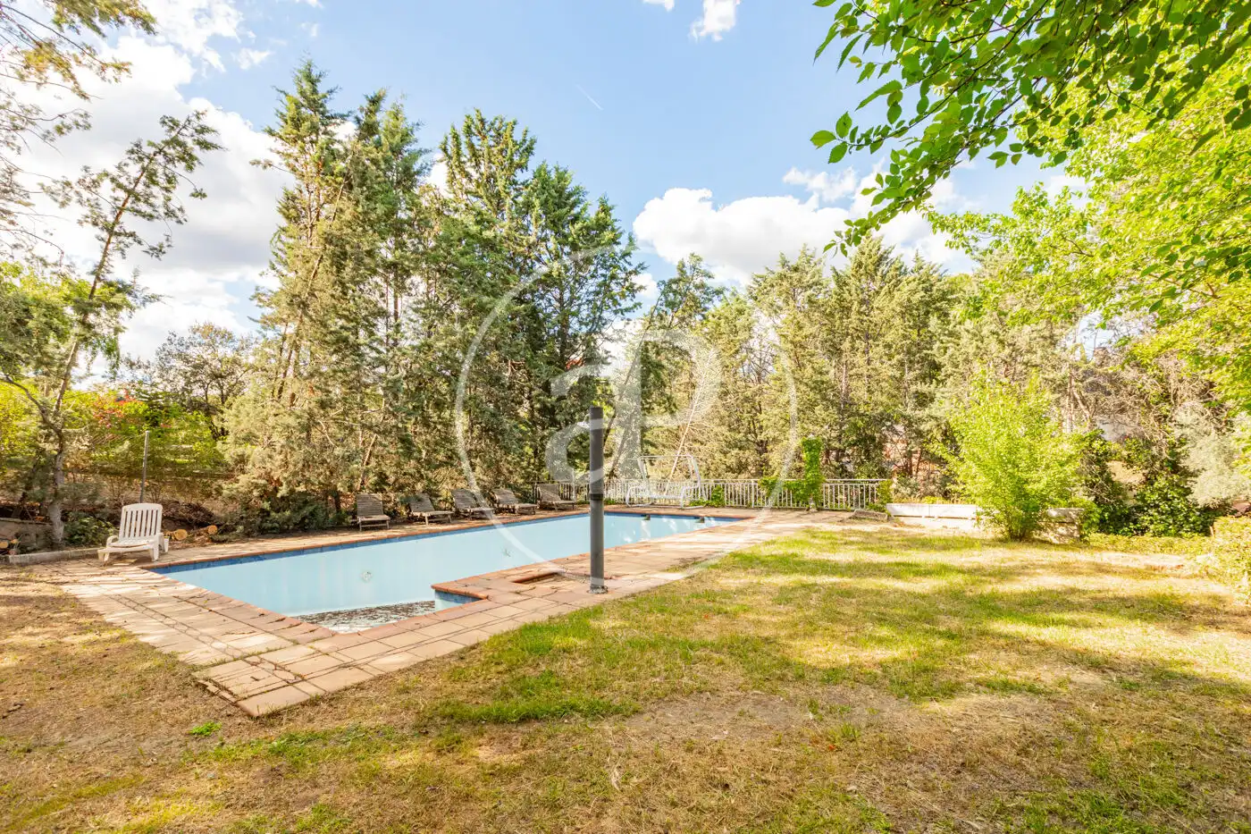 Swimming pool of Houses for sale in Las Rozas de Madrid  with Air Conditioner, Heating and Private garden