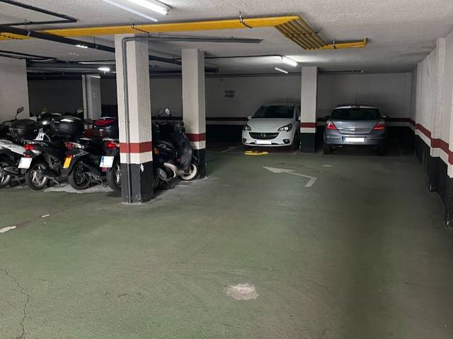 Garaje en Alquiler en Txapillo Kalea, 2 en Aiete