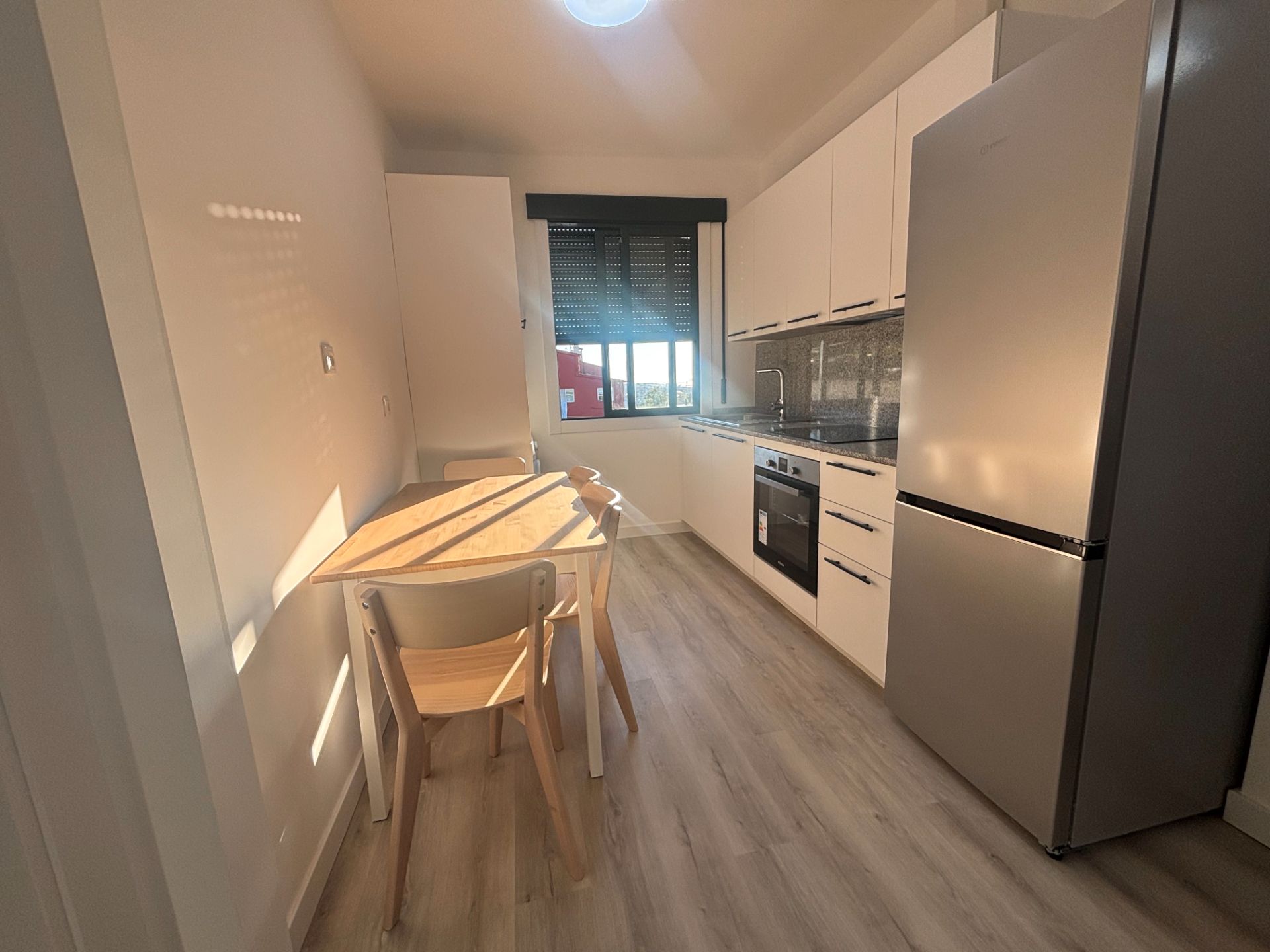 Kitchen of Apartment to rent in Vigo   with Oven and Washing machine