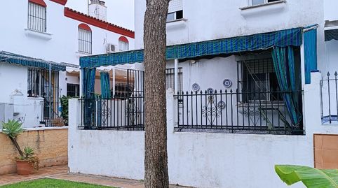 Foto 4 de Casa adosada en venta en Calle Gladiolo, Cavaleri, Mairena del Aljarafe