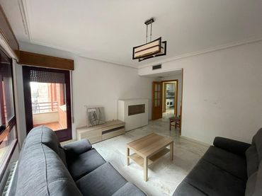 Wohnung mit Aufzug zur Miete in Centro