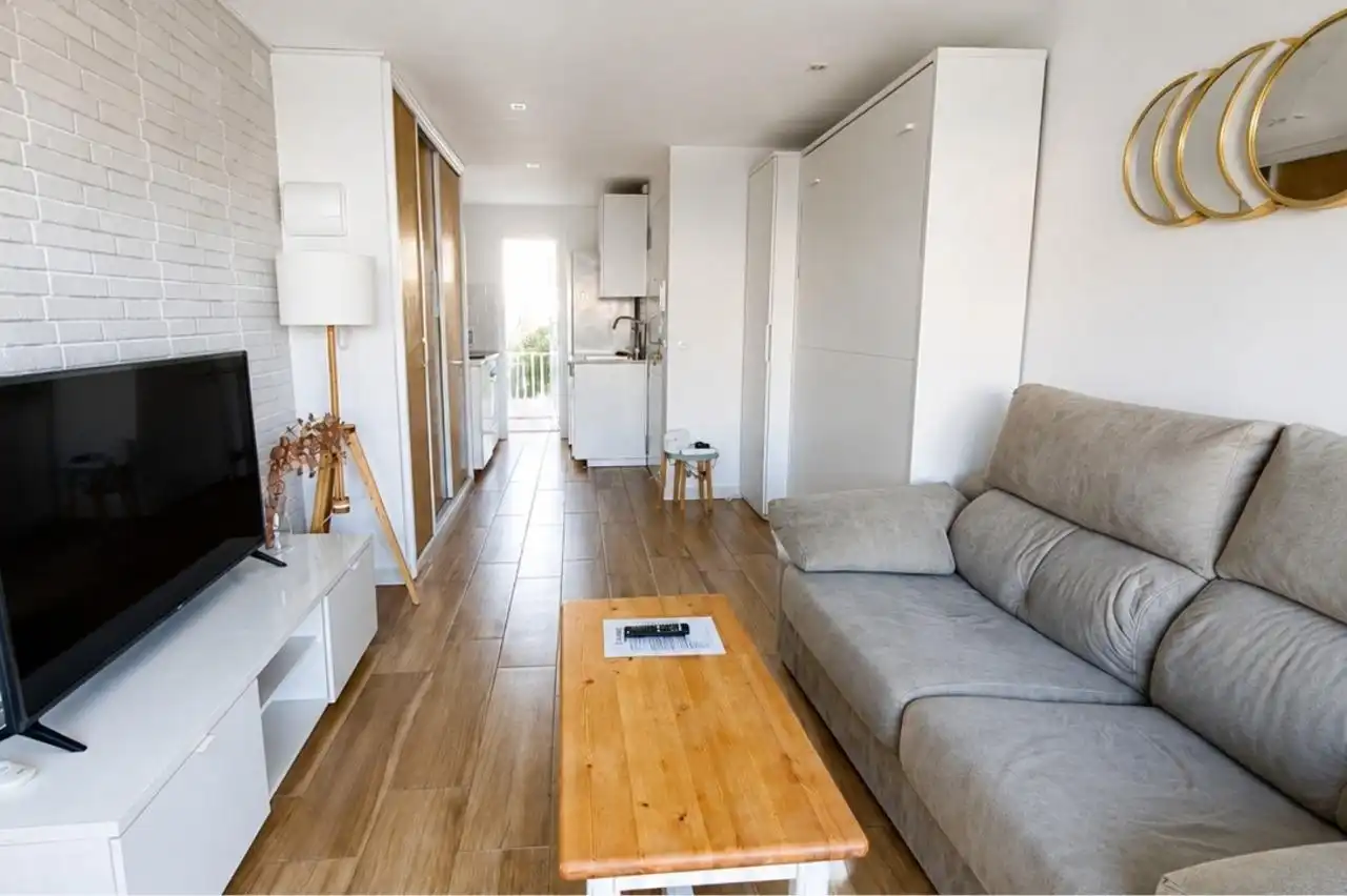 Sala de estar de Apartamento en venta en Alicante / Alacant con Piscina comunitaria