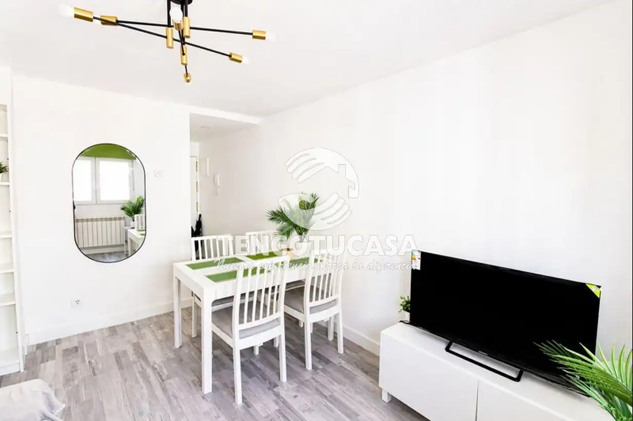 Dining room of Flat for rent in Madrid  with Air Conditioner, Heating and Furnished