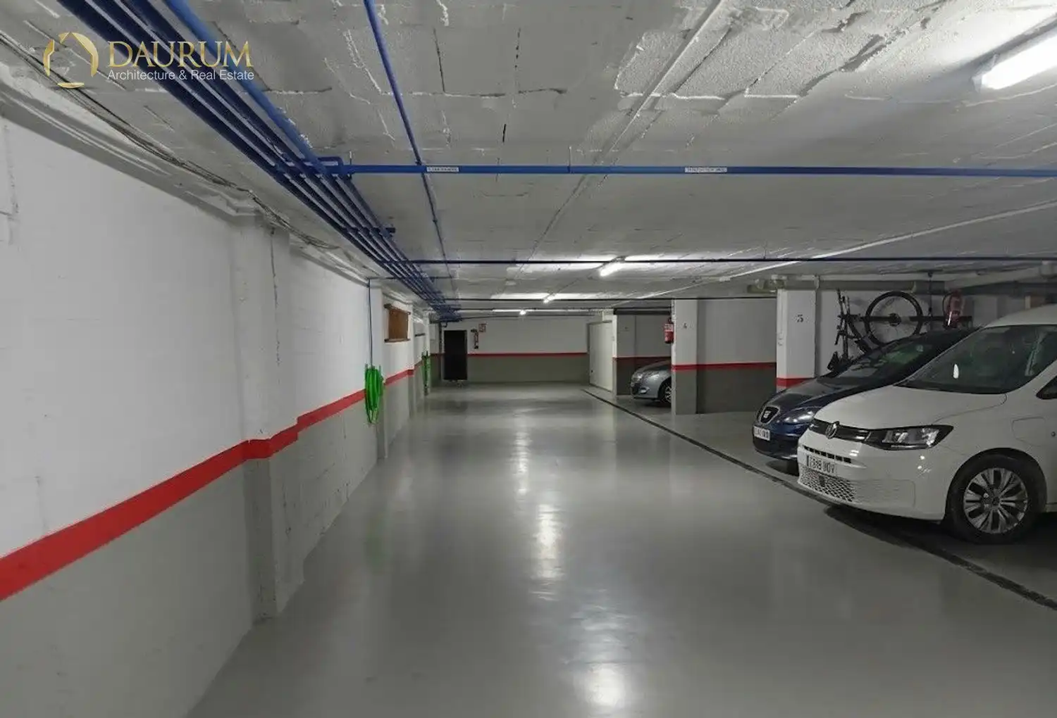 Parking de Casa adosada en venta en Málaga con Aire acondicionado, Calefacción y Terraza