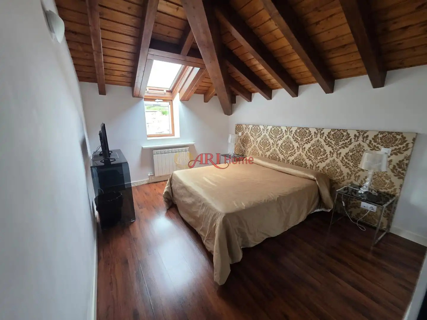 Bedroom of Buildings for sale in Quintanilla San García