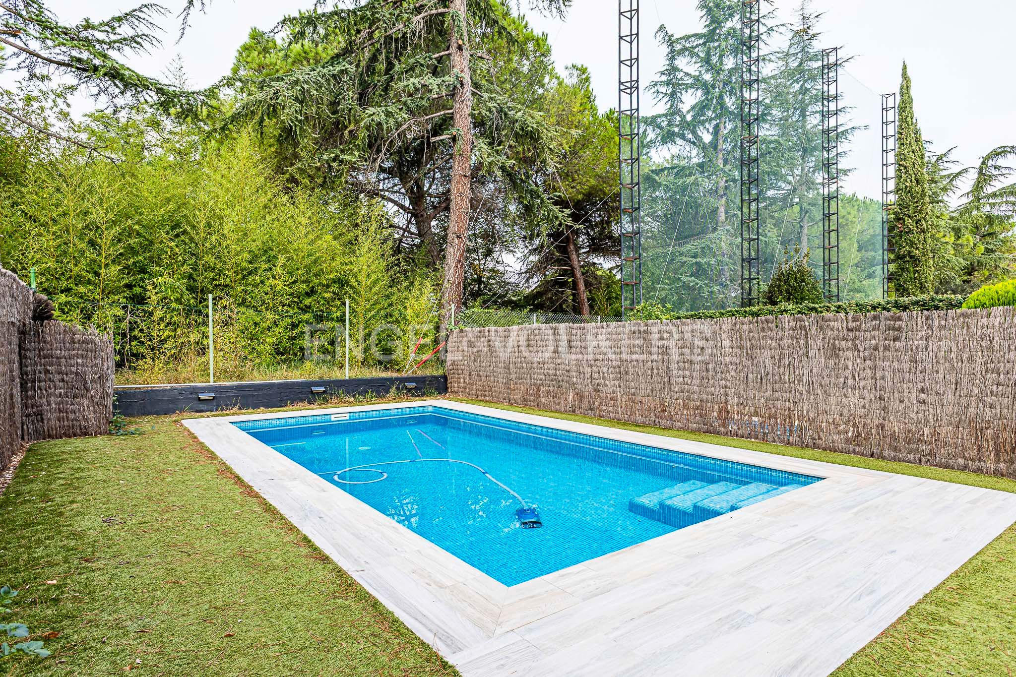Piscina de Casa o xalet de lloguer en Sant Cugat del Vallès amb Aire condicionat, Calefacció i Jardí privat