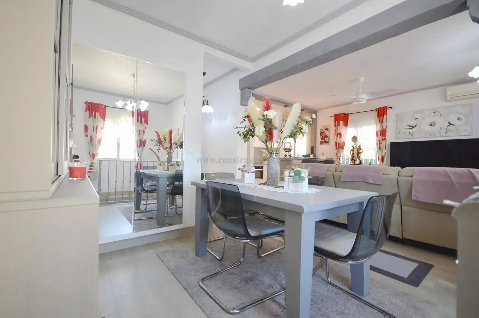 Esszimmer von Einfamilien-Reihenhaus zum Verkauf in Ciudad Quesada