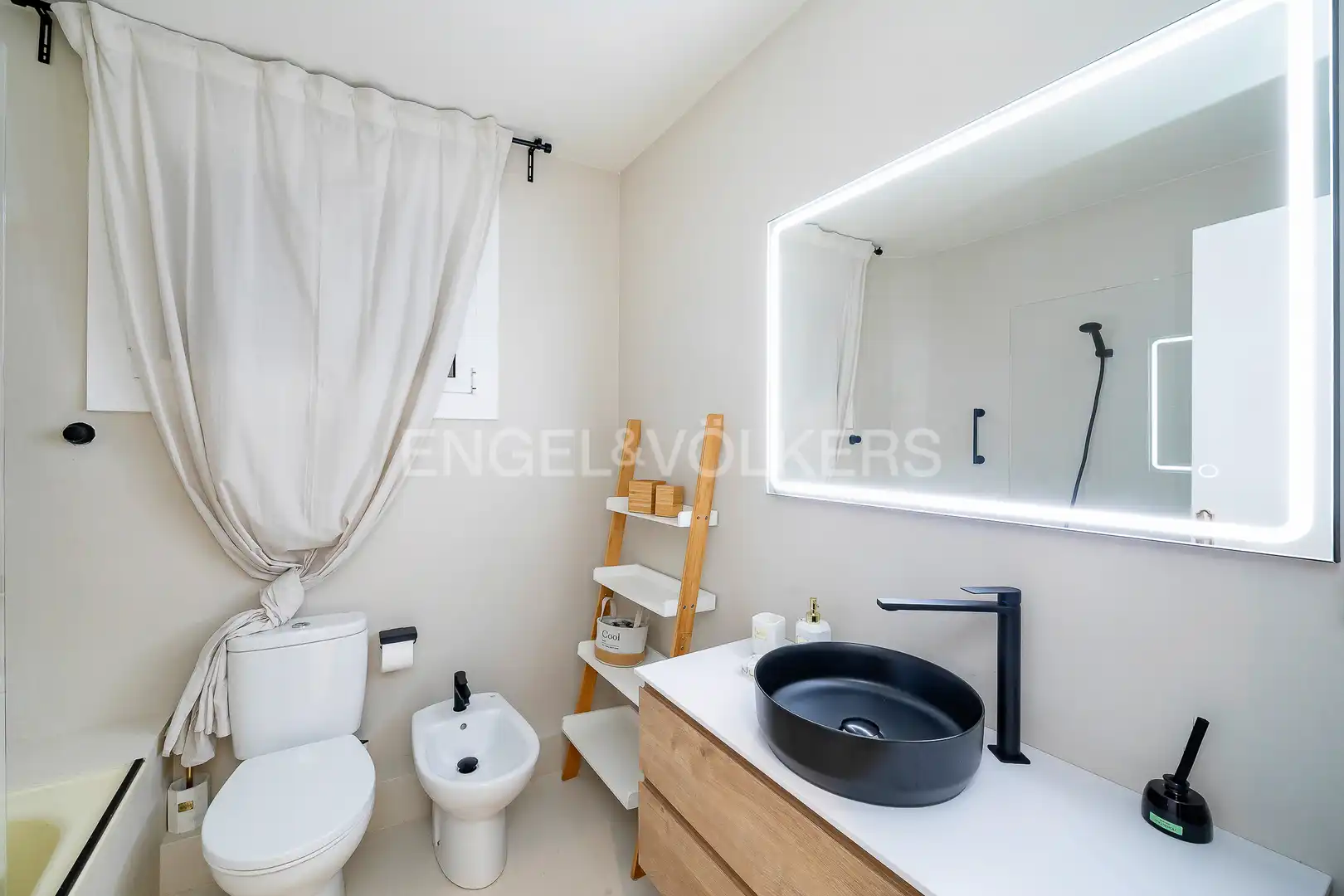 Baño de Piso en venta en Barcelona con Aire acondicionado, Calefacción y Balcón