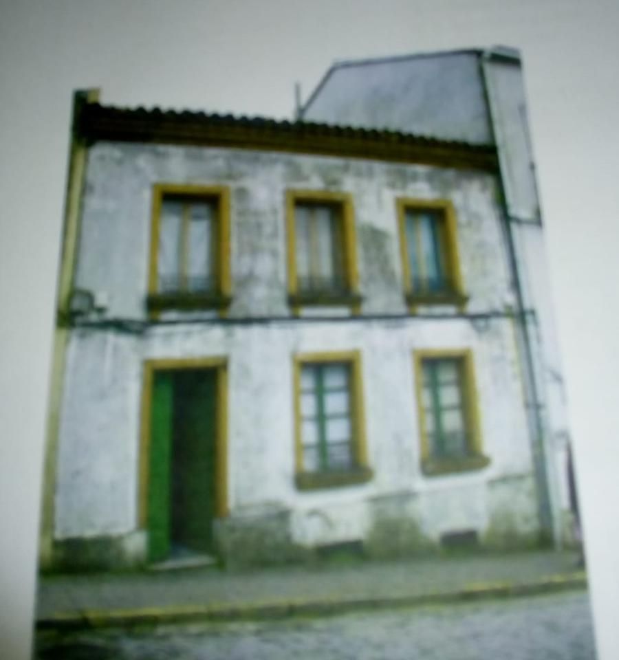 Vista exterior de Casa o xalet en venda en Santiago de Compostela  amb Jardí privat