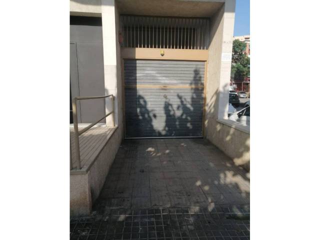 Garaje en Alquiler en Via Alexandra en Can Rull