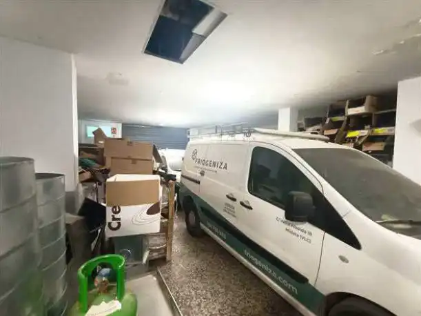 Aparcament de Local en venda en Mislata amb Aire condicionat