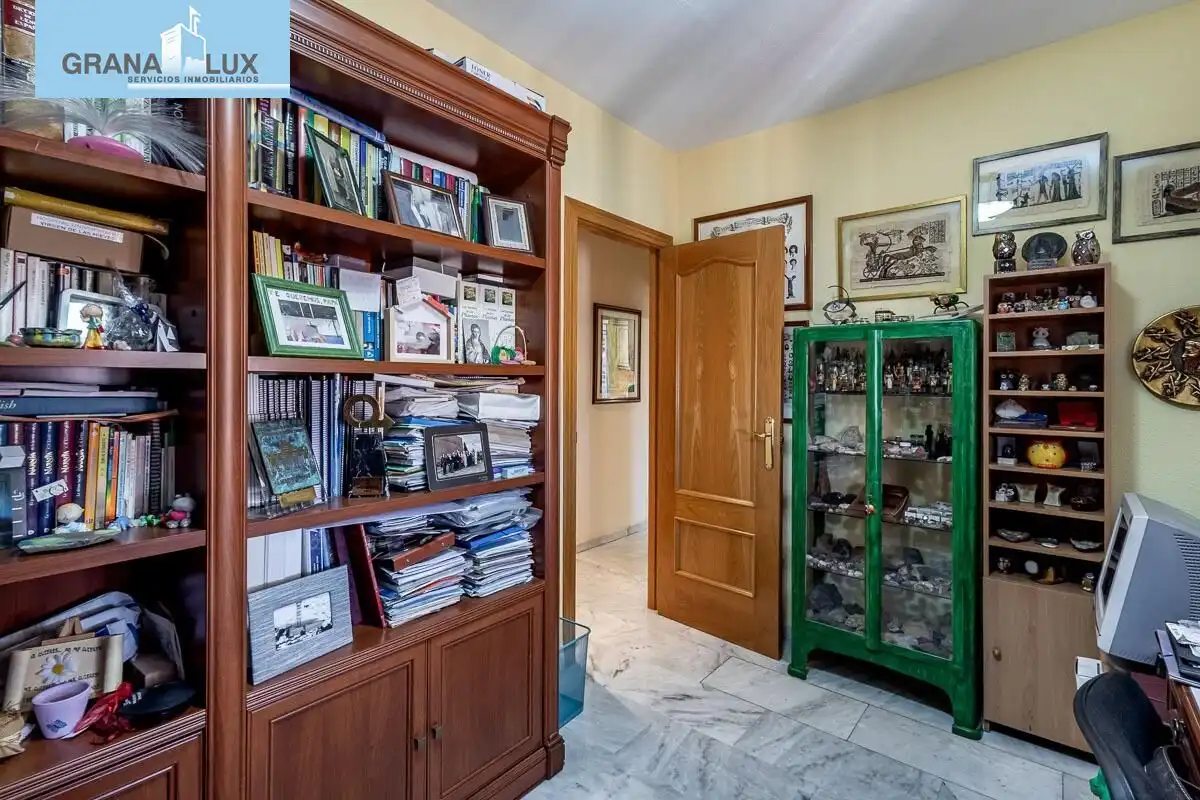 Flat for sale in Granada  with Air Conditioner, Heating and Terrace