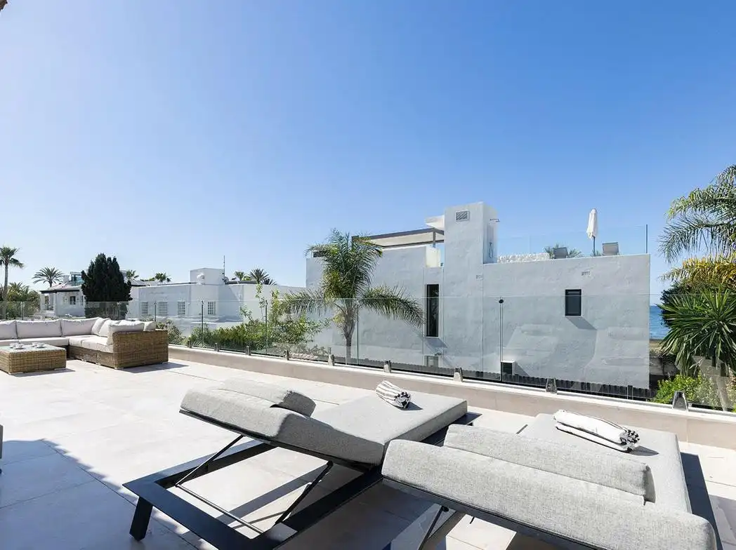 Terrasse von Haus oder Chalet zur Miete in Marbella mit Klimaanlage, Privatgarten und Terrasse