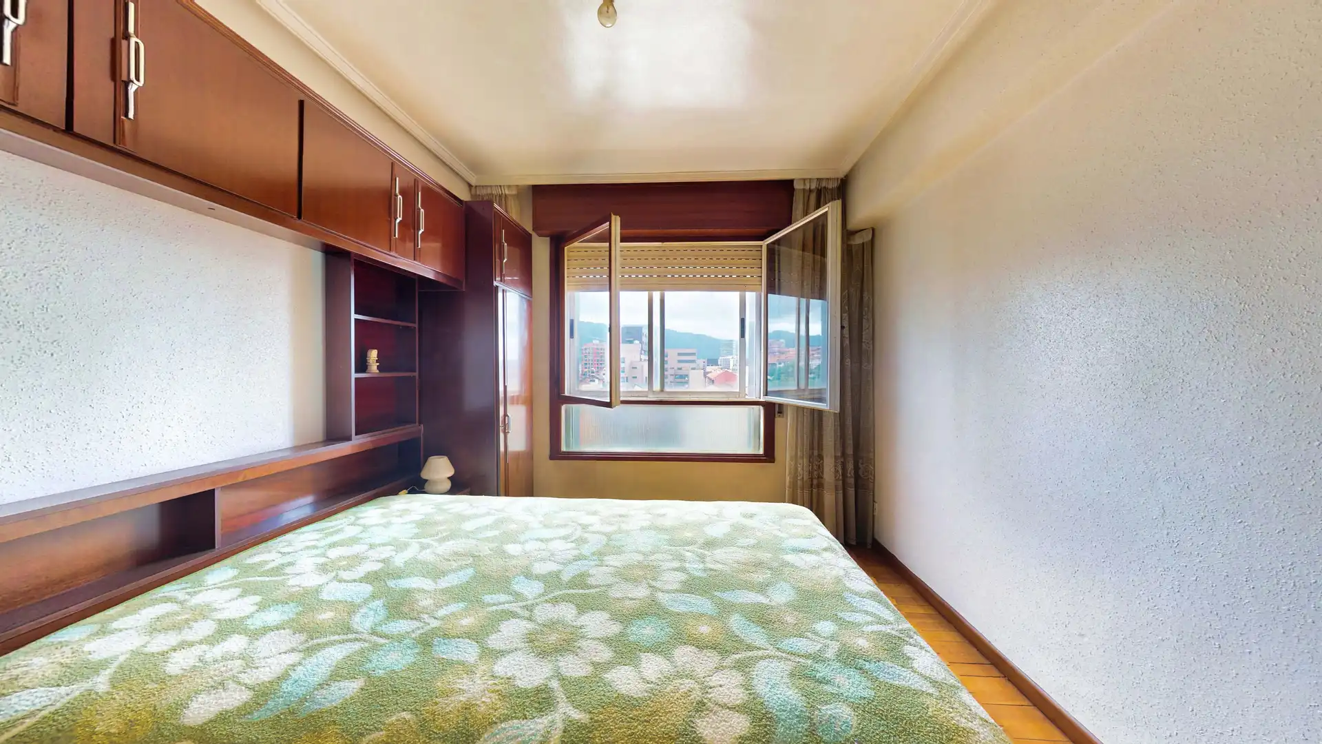 Habitación de Piso en venta en Barakaldo  con Trastero