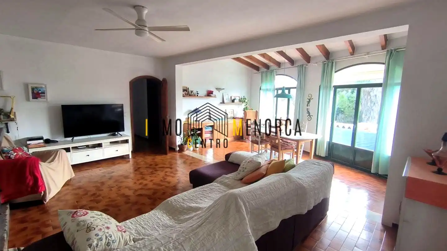 Sala d'estar de Finca rústica en venda en Ciutadella de Menorca amb Jardí privat, Terrassa i Piscina